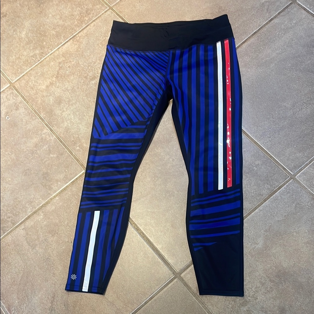 Athleta Sketch Sonar Leggings! Size medium